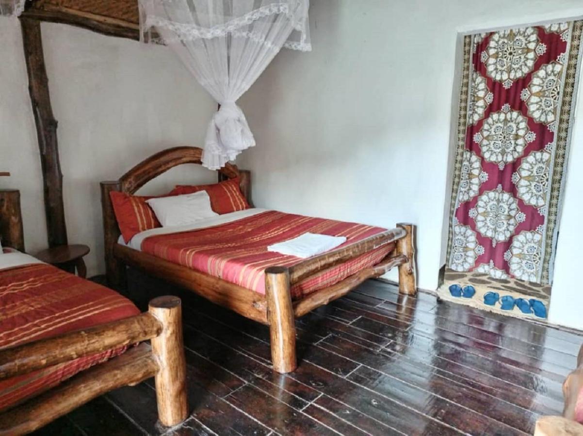 Ruhija Community Rest Camp Bed and Breakfast Kabale Eksteriør billede