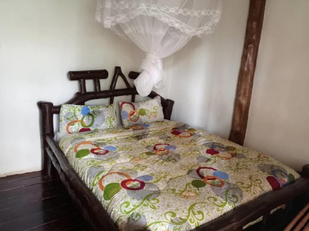 Ruhija Community Rest Camp Bed and Breakfast Kabale Eksteriør billede