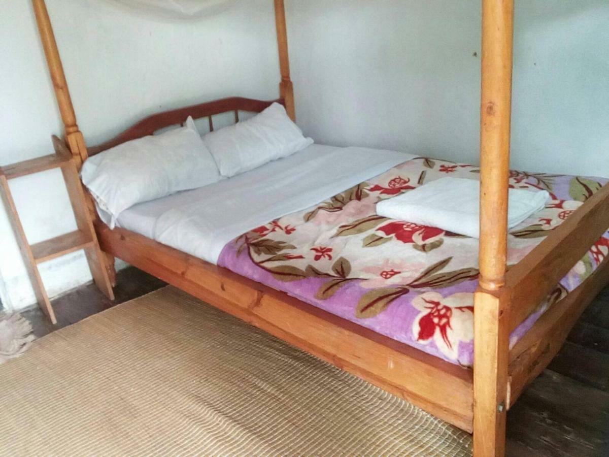 Ruhija Community Rest Camp Bed and Breakfast Kabale Eksteriør billede