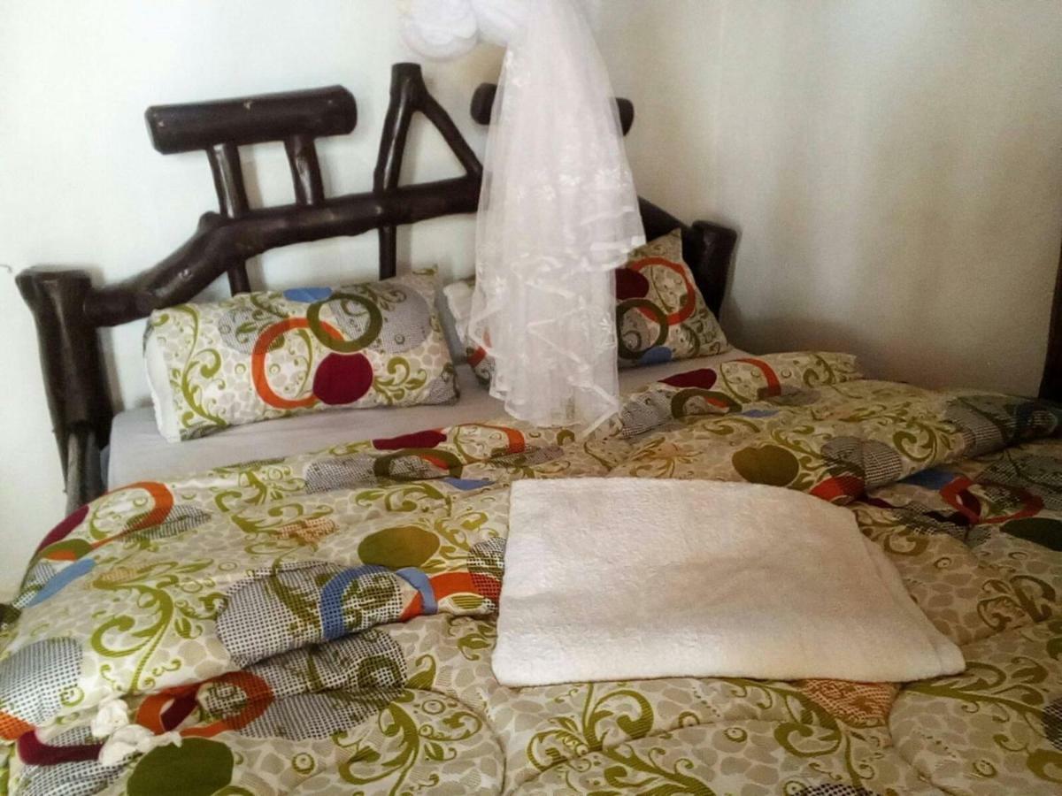 Ruhija Community Rest Camp Bed and Breakfast Kabale Eksteriør billede