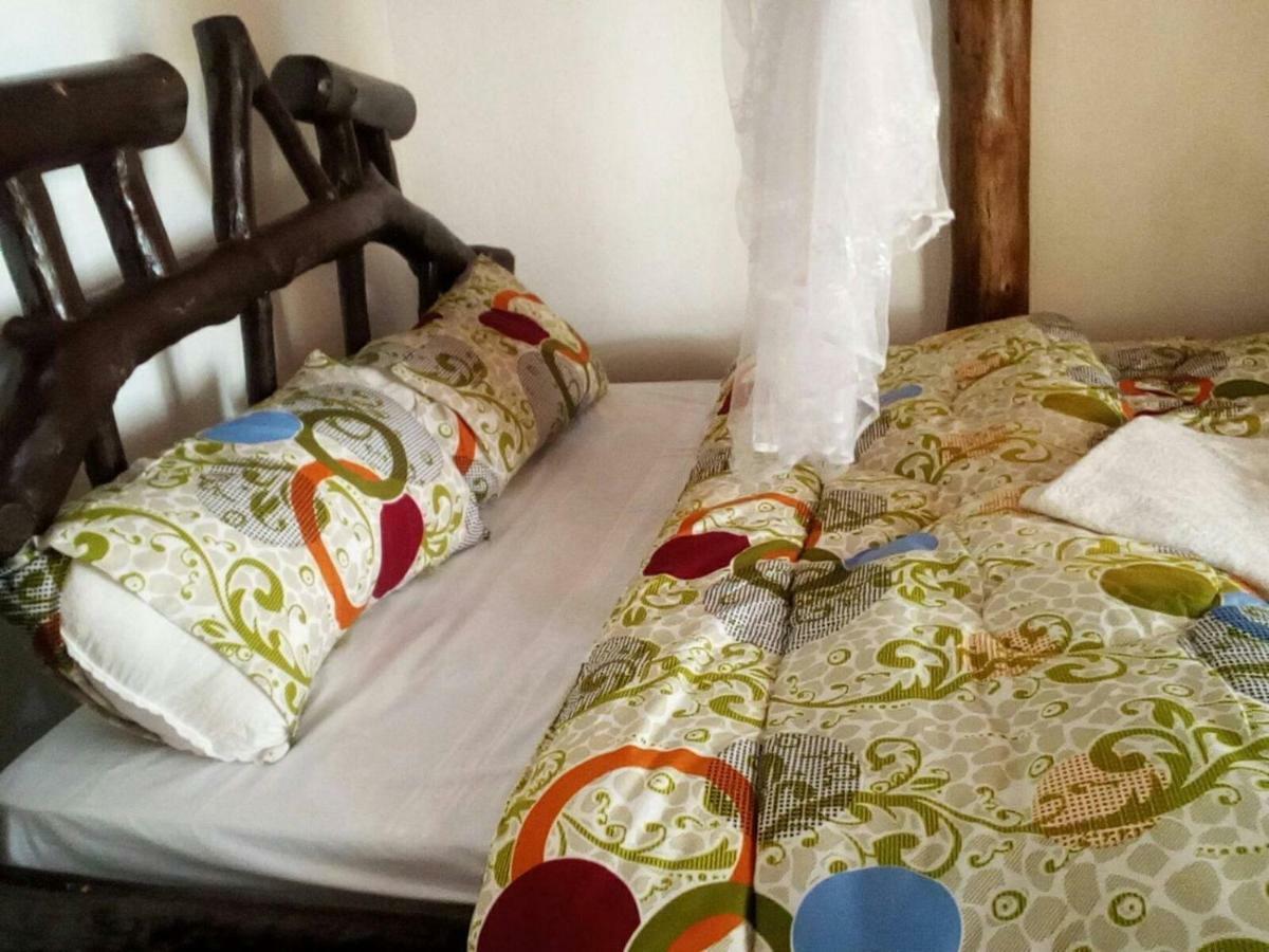 Ruhija Community Rest Camp Bed and Breakfast Kabale Eksteriør billede