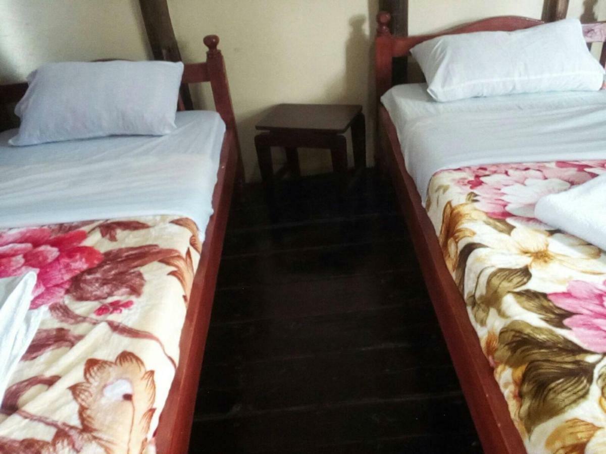 Ruhija Community Rest Camp Bed and Breakfast Kabale Eksteriør billede